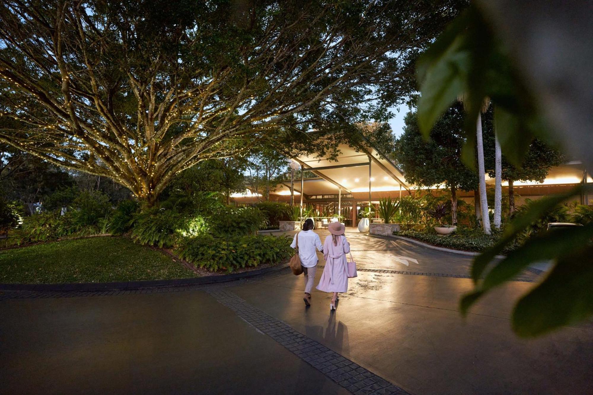 Crystalbrook Byron Hotel Byron Bay Exterior photo